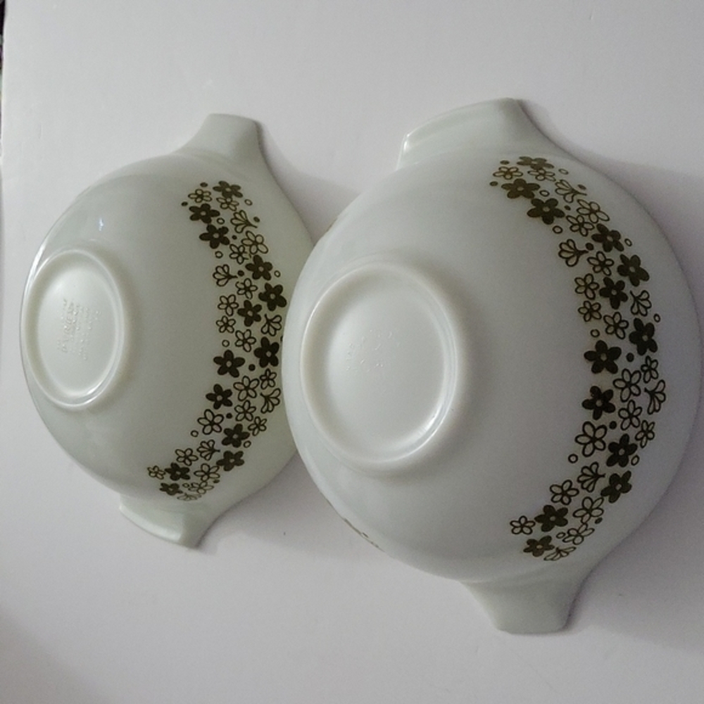 Vintage Pyrex Bowl Cinderella Spring Blossom Crazy Daisy 2.5 Quart 443 Set of 2